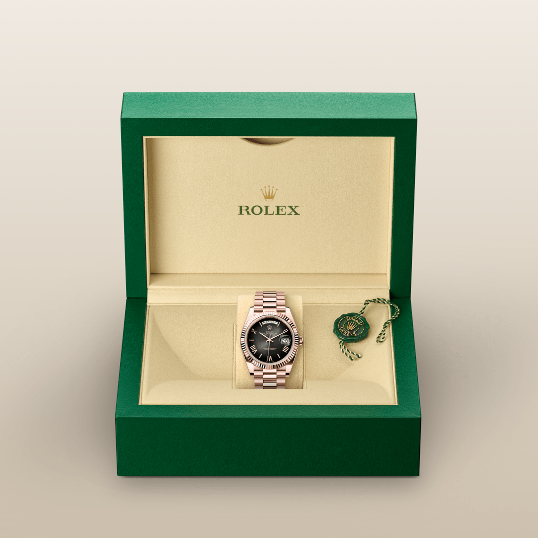 Rolex Day-Date 40mm 228235 Everose gold